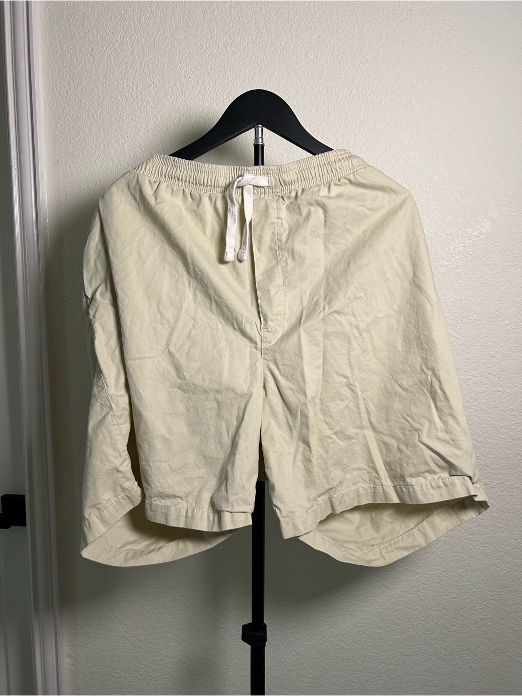 Men’s Relaxed Drawstring Shorts In Cream